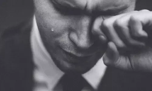 సీమంతంలో షాక్ ఇచ్చిన భర్త.. భార్య కడుపులోని బిడ్డకు తాను తండ్రిని కాదంటూ..