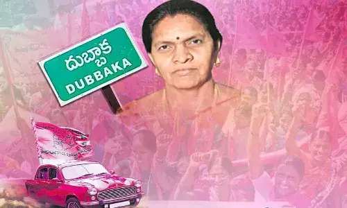 దుబ్బాక ఉపఎన్నిక కౌంటింగ్ : తొలిసారిగా ఆధిక్యంలోకి టీఆర్ఎస్