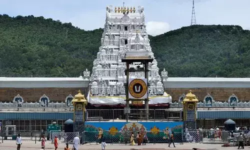 రికార్డు స్థాయిలో తిరుమల వెంకన్న హుండీ ఆదాయం