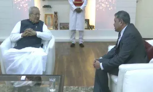 గవర్నర్ తో ముగిసిన ఎస్ఈసీ భేటీ.. మధ్యాహ్నం 3 గంటలకు అధికారులతో వీడియో కాన్ఫరెన్స్