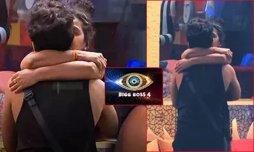 బిగ్బాస్ హౌస్లో అఖిల్-మోనాల్ ముద్దులు.. జనాలు షాక్