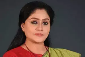 ఆ రెండూ పార్టీలూ వీడదీయలేని సయామీ ట్విన్స్ : విజయశాంతి ఆ రెండూ పార్టీలూ వీడదీయలేని సయామీ ట్విన్స్ : విజయశాంతి