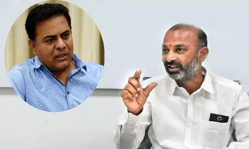 బండి సంజయ్ సర్జికల్ స్ట్రైక్ కామెంట్స్ పై మంత్రి కేటీఆర్ ఫైర్‌
