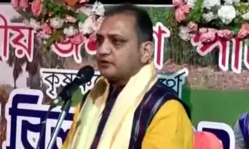 అధికారంలోకి వస్తే పోలీసులతో బూట్లు నాకిస్తాం.. దుమారం రేపుతున్నబెంగాల్ బీజేపీ ఉపాధ్యక్షుడి వ్యాఖ్యలు