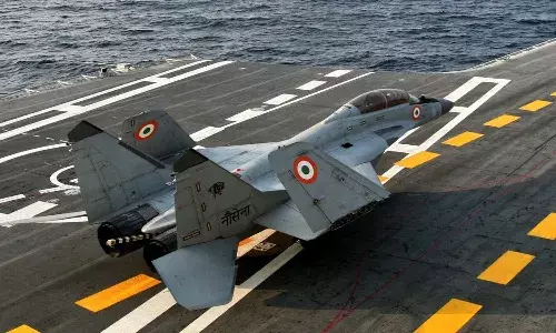 స‌ముద్రంలో కూలిన మిగ్‌-29కే విమానం..!