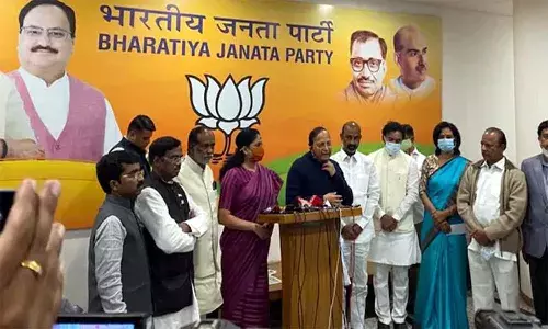 బీజేపీలో చేరిన విజయశాంతి
