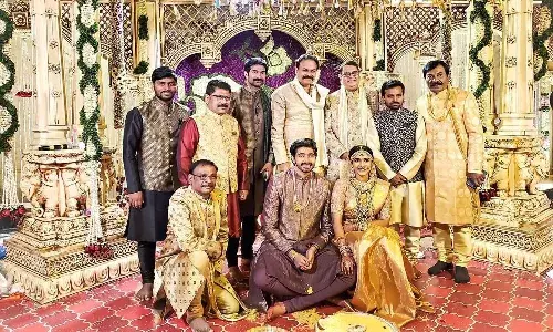 ఘనంగా నిహారిక - చైతన్యల కళ్యాణం