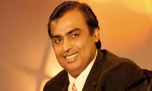 తాత అయిన ముఖేష్ అంబానీ