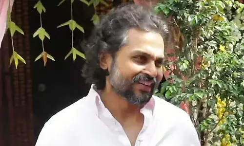 ఏంటీ.. ఇతను మా కార్తీనేనా..?