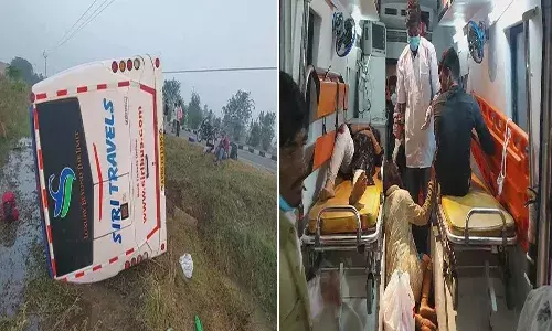 కృష్ణా జిల్లాలో ఘోర రోడ్డు ప్ర‌మాదం.. బోల్తా ప‌డిన బ‌స్సు