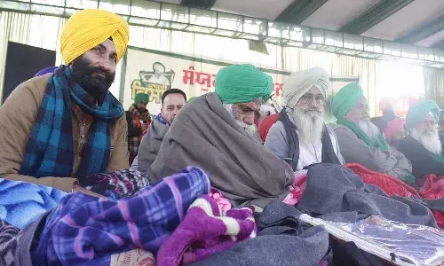 ప్రేమ లేఖలు రాయొద్దని అంటున్న రైతు సంఘాల నేతలు