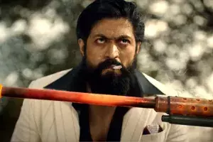 ఓ వైపు కేజీఎఫ్-2 టీజర్ రికార్డులు.. మరో వైపు సిగరెట్ వెలిగించినందుకు చిక్కులు ఓ వైపు కేజీఎఫ్-2 టీజర్ రికార్డులు.. మరో వైపు సిగరెట్ వెలిగించినందుకు చిక్కులు