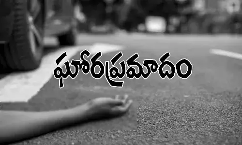 ఘోర రోడ్డుప్ర‌మాదం : 8 మంది మృతి