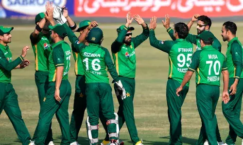 పాక్ క్రికెట్ జట్టు కెప్టెన్.. కేరాఫ్ కారాగారమేనా..!