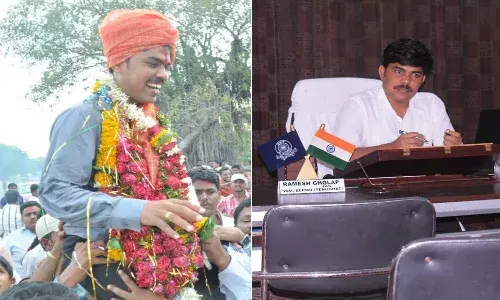 Bangle seller to IAS