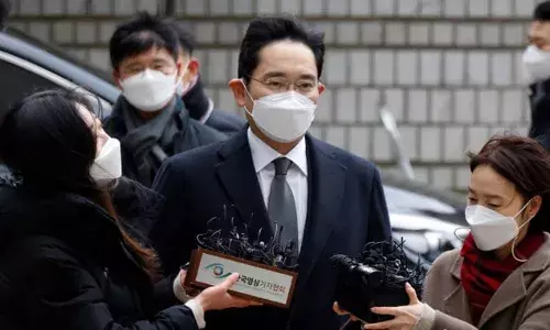 Samsung Chief Jailed For 2.5 Years