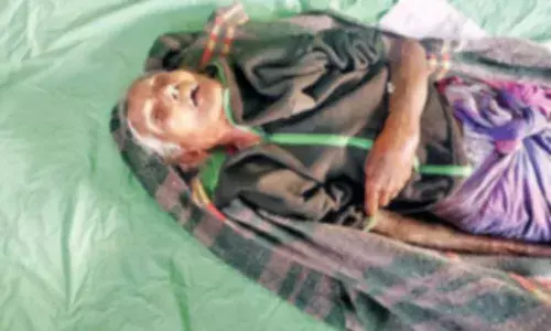 అన్నం పెట్టలేదని కన్న తల్లి పట్ల దారుణంగా ప్రవర్తించిన కొడుకు.. చివరికి?