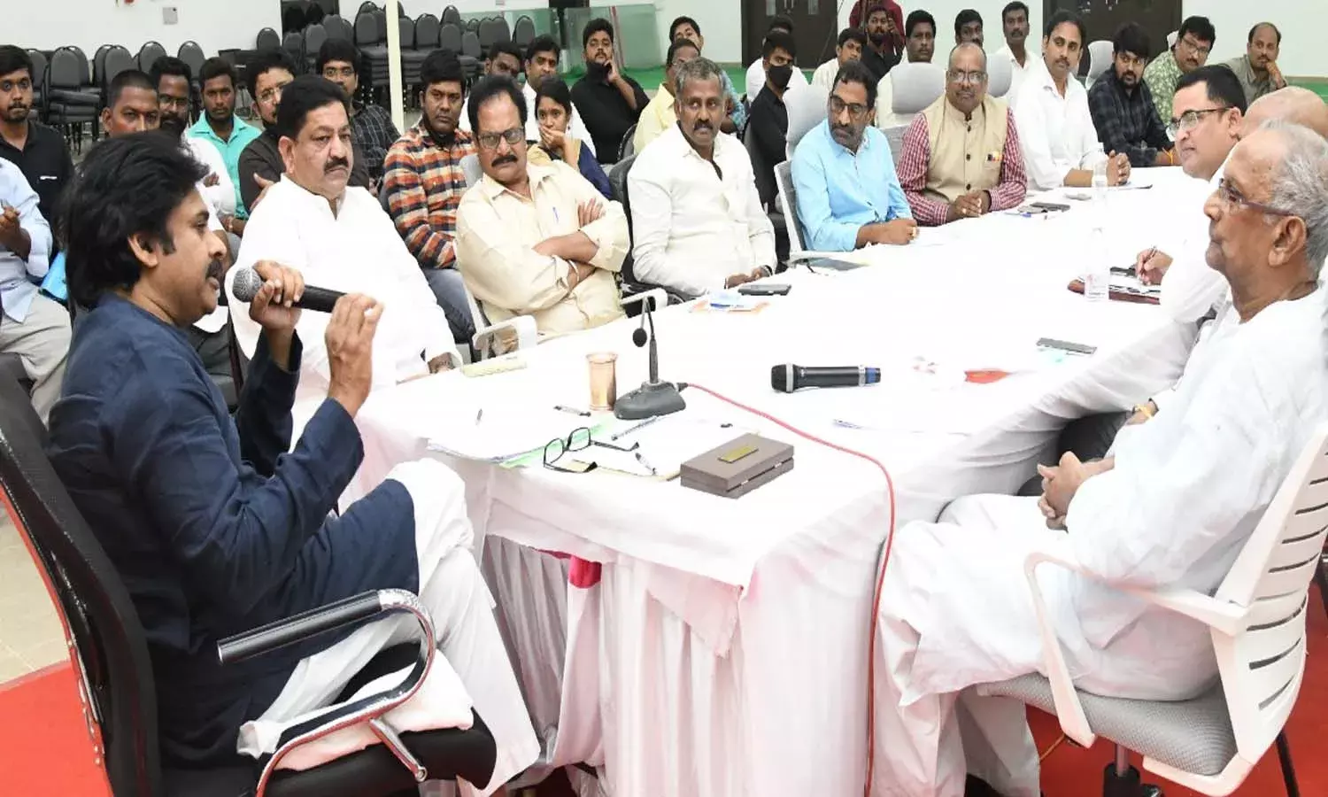 అన్న‌య్య పార్టీలోకి వస్తారా.? లేదా.? అనేది నేను చెప్పలేను.. అది ఆయ‌న‌ అభిప్రాయం