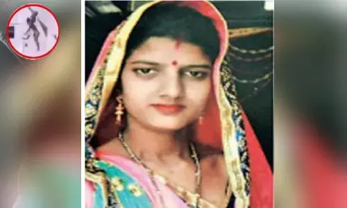 Woman jumps from Building in Jubilee hills