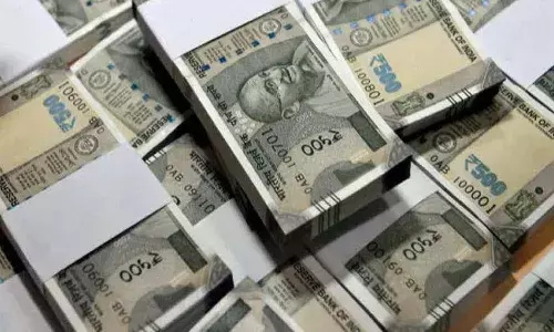 సెక్యూరిటీ సంస్థ ఉద్యోగుల నిర్వాకం.. రూ. 1.40 కోట్లు కొట్టేశారు