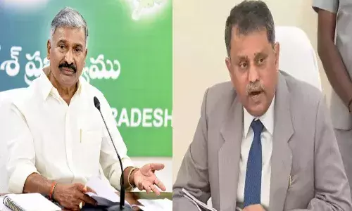 మంత్రి పెద్దిరెడ్డి రామచంద్రారెడ్డికి ఎస్ఈసీ షాక్