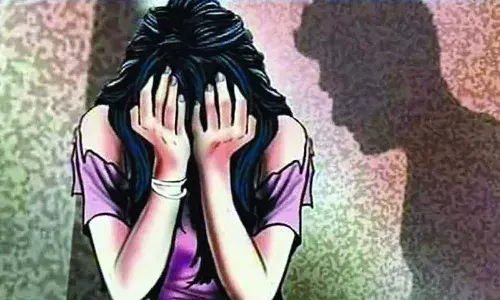 Auto Driver Rape Attempt On Pharmacy Student at Ghatkesar
