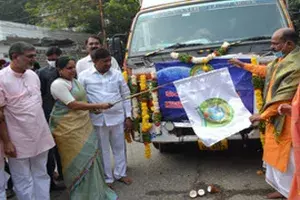 Kalvakuntla Kavitha Flags Off Kumbh Sandesh Yatra Kalvakuntla Kavitha Flags Off Kumbh Sandesh Yatra