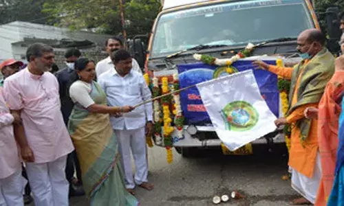 Kalvakuntla Kavitha Flags Off Kumbh Sandesh Yatra