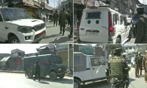 2 Cops Shot Dead By Terrorist At Srinagar Tea Stall