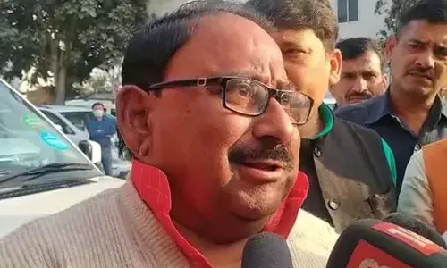 పెట్రోల్ ధరలు పెరుగుతూ ఉంటే బీజేపీ మంత్రి ఉచిత సలహాలు