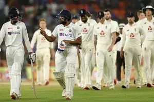 భారత్, ఇంగ్లాండ్కు చెడిందా.. భారీ విమర్శలు..! భారత్, ఇంగ్లాండ్కు చెడిందా.. భారీ విమర్శలు..!