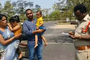 ఏపీ సెక్రటేరియట్ వద్ద దంపతుల ఆత్మహత్యాయత్నం.. ఏపీ సెక్రటేరియట్ వద్ద దంపతుల ఆత్మహత్యాయత్నం..