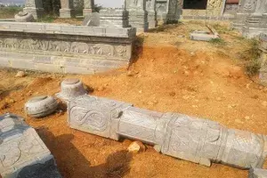 Temple dwajasthambam vandalized in Dhone Temple dwajasthambam vandalized in Dhone