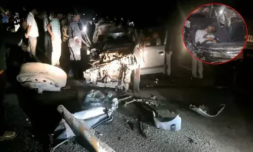 Road accident in anantapuram district