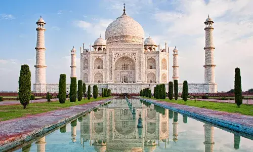Taj Mahal temporarily shut as Uttar Pradesh Police receives bomb threat call.