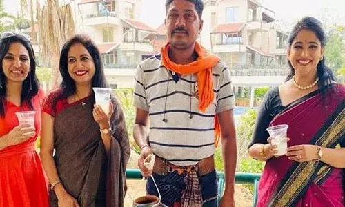 Singer Sunitha Tastes Toddy