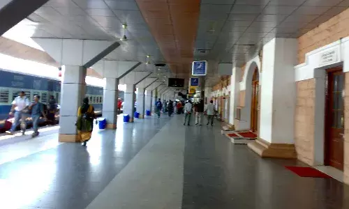 రైల్వే స్టేషన్‌లలో రిలాక్స్‌ జోన్‌.. అదిరిపోయే సౌకర్యాలు