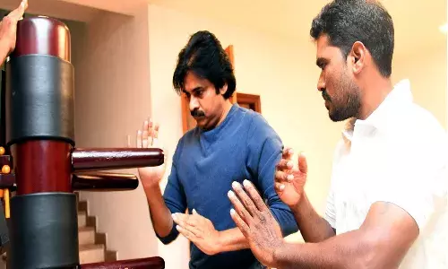 ఆ కళ గురించి వెతికి.. అతనిని పిలిపించి.. పవన్ ఏం చేశారంటే..