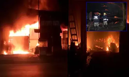 పాతబస్తీలో అర్థరాత్రి భారీ అగ్నిప్రమాదం..