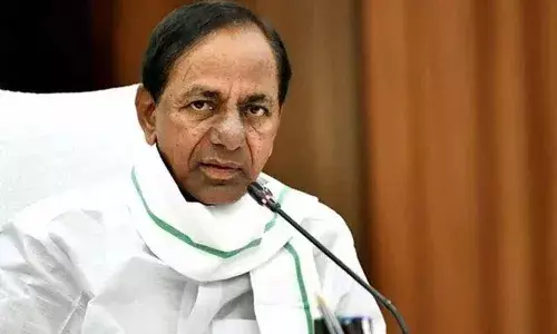 CM KCR wishes holi to people