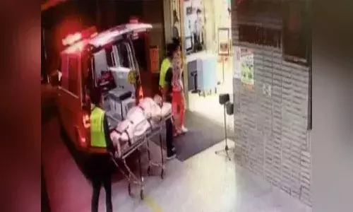 woman cut off gentils
