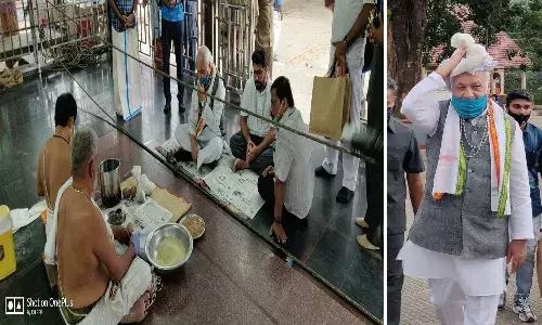 Kerala Governor visits Shabarimala