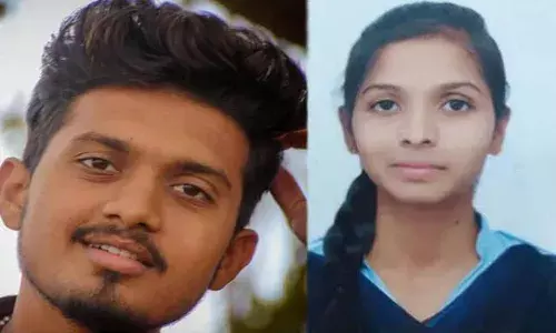 lovers end life by a selfie