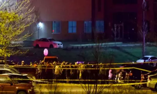 అమెరికాలో మరోమారు కాల్పుల కలకలం