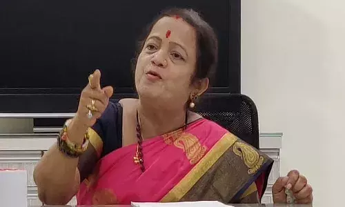 కుంభమేళాపై ముంబై మేయర్ కిషోరి పెడ్నేకర్ వివాదాస్పద వ్యాఖ్యలు