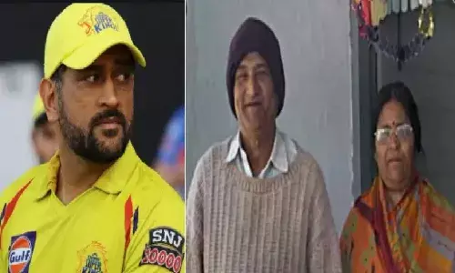 MS Dhoni parents test corona positive