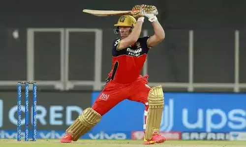 దంచికొట్టిన డివిలియర్స్.. ఢిల్లీ ఎదుట భారీ లక్ష్యం