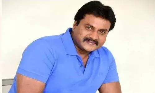 మండేలా.. ఇంతకూ బండ్ల గణేష్ తోనా.. సునీలా..!