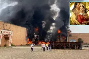 జోధా అక్బర్ మూవీ సెట్ లో భారీ అగ్ని ప్రమాదం.. జోధా అక్బర్ మూవీ సెట్ లో భారీ అగ్ని ప్రమాదం..