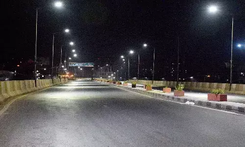 14 రాష్ట్రాల్లో లాక్ డౌన్.. ఇక్కడ అండర్ కంట్రోల్ అని చెప్తున్నారే..!